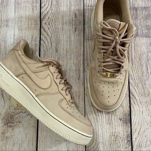 Nike Women's Shoes in Beige and Cream